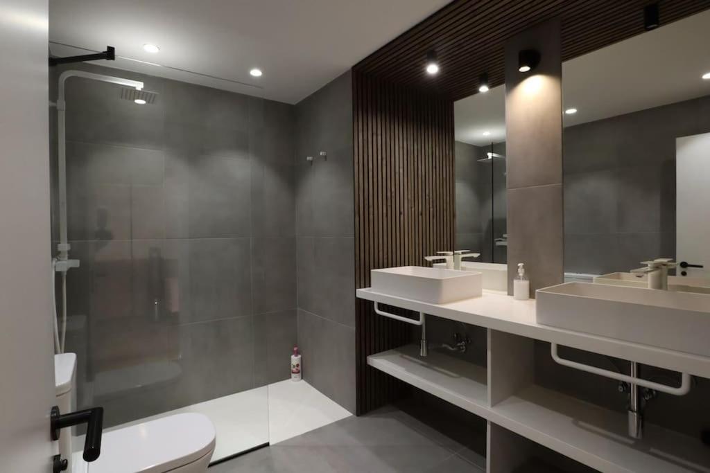 Notel Club - Precioso Loft En El Centro De La Ciudad Santander Exteriör bild